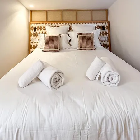 Lou Hotel 4*