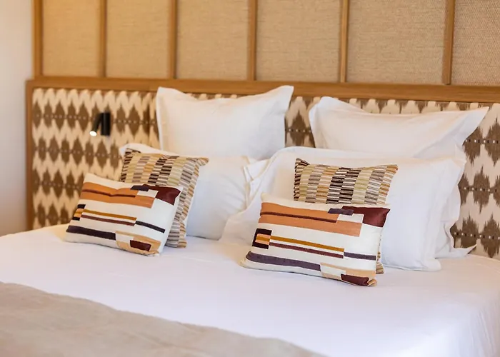 Lou Hotel 4*