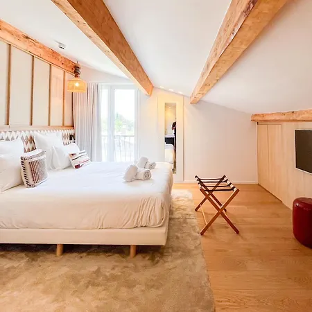Lou Hotel 4*
