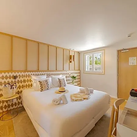 Hotell Lou 4*