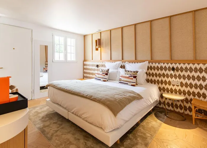 Lou Hotel 4*