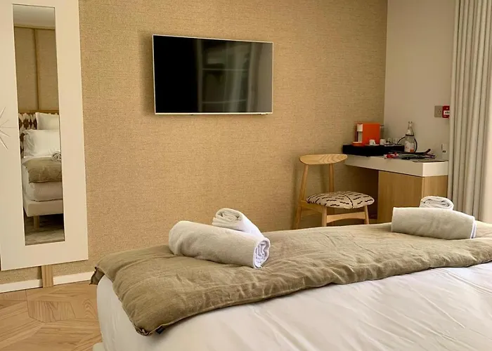Hotel Lou